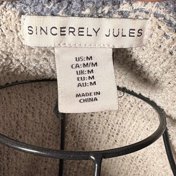 Sincerely Jules Women's Star Pattern Sweater - Blue and White - Picture 4 of 6